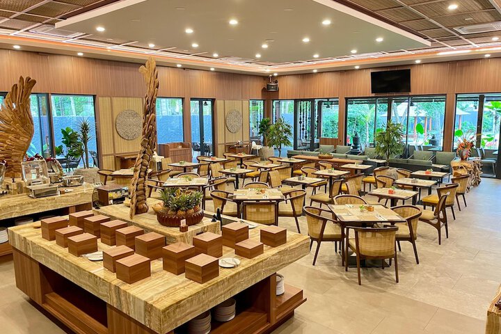 Dining 93 of 119