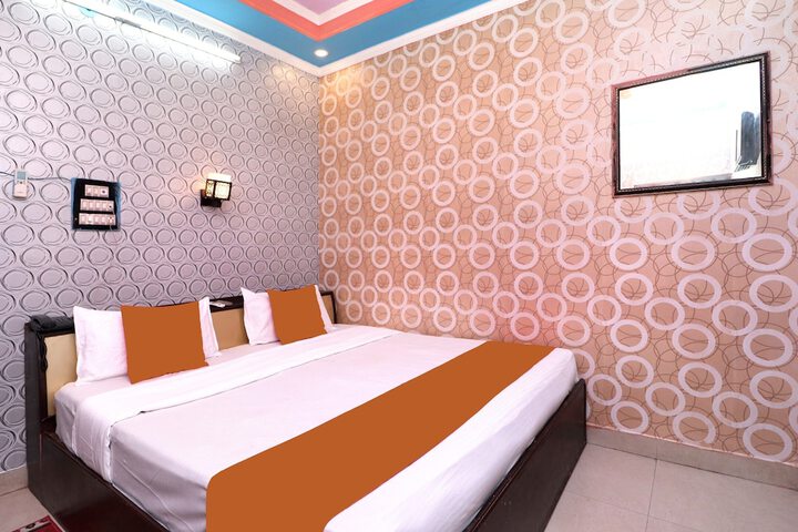 Room 28 of 34