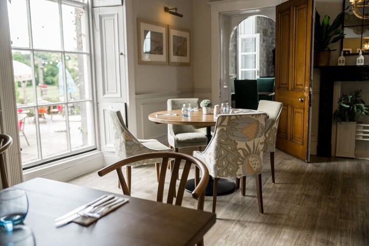 Dining 50 of 70