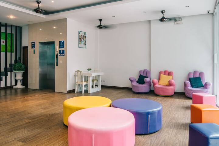 Guest Lobby