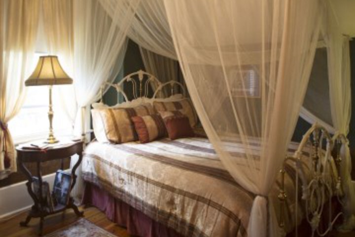 Room 15 of 22