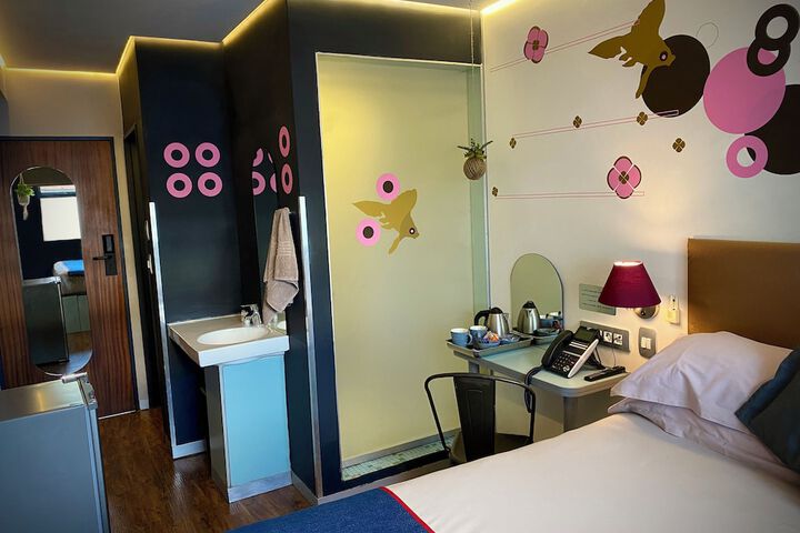 Room 5 of 55
