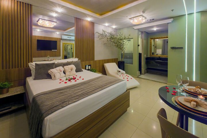 Room 4 of 35