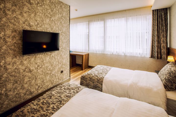 Room 10 of 58