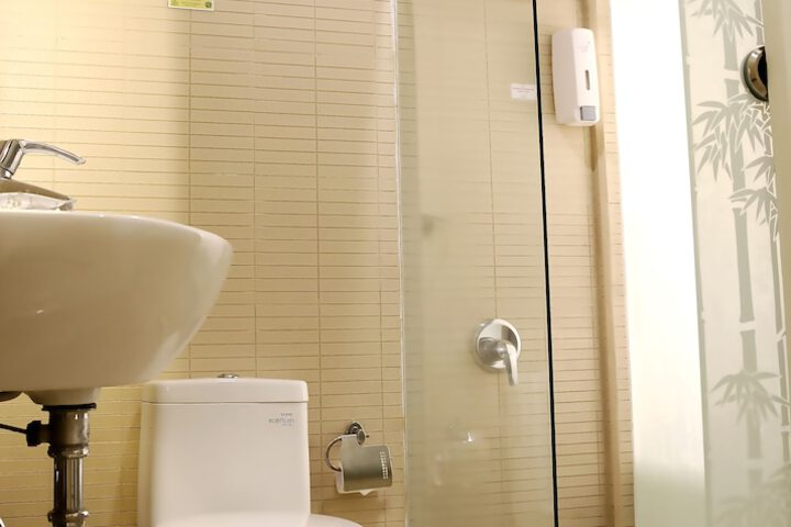 Room 14 of 17