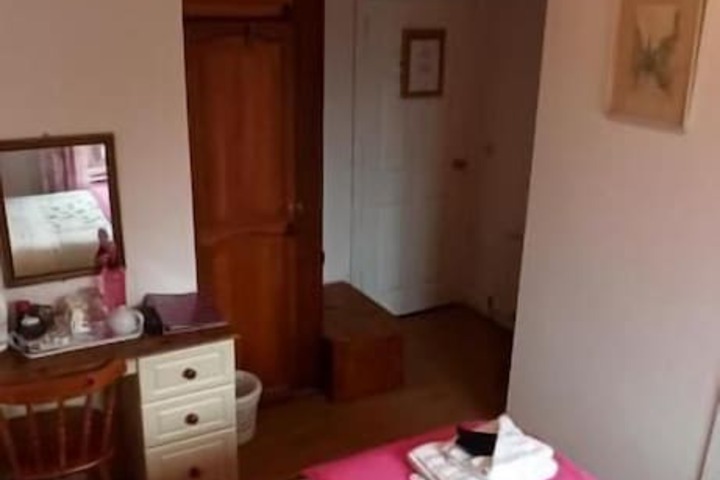 Room 12 of 46