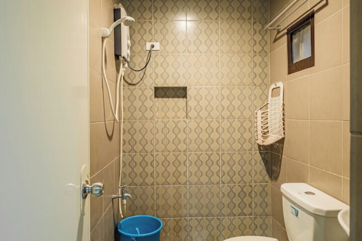 Room 21 of 28