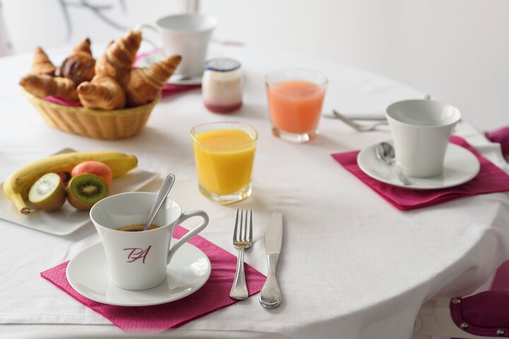 Breakfast/Coffee Service 67 of 91