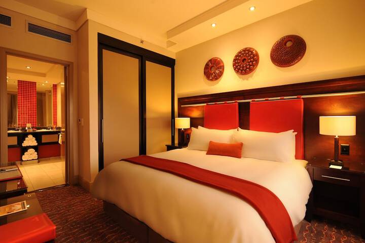 Room 6 of 44