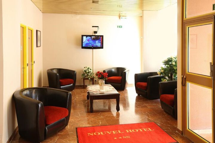 Hotel Interior 6 of 28