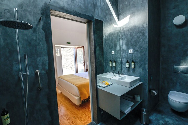 Room 36 of 70