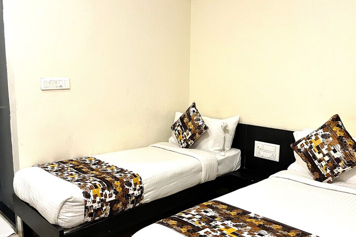 Room 37 of 66