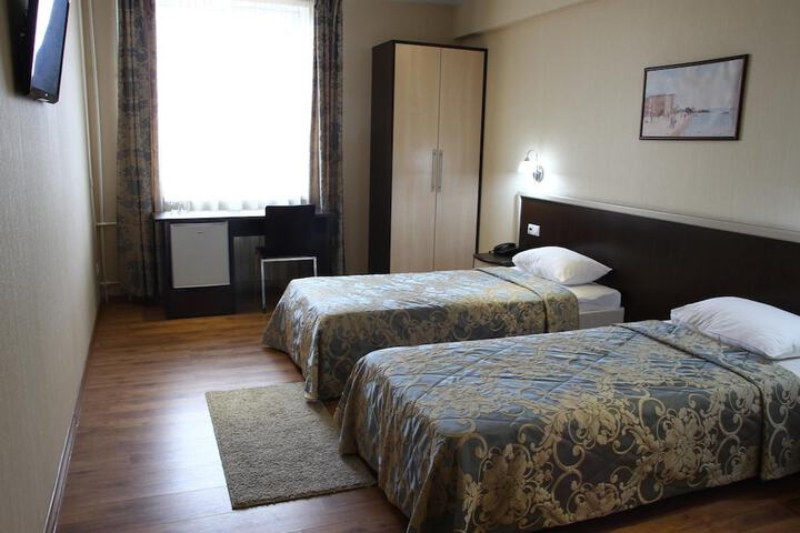 Room 19 of 48