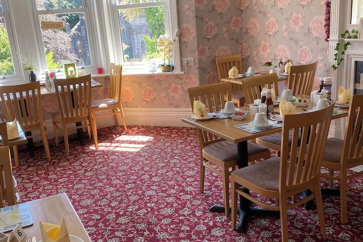 Dining 68 of 73