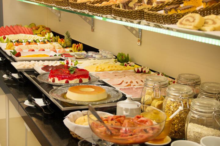 Breakfast/Coffee Service 33 of 43