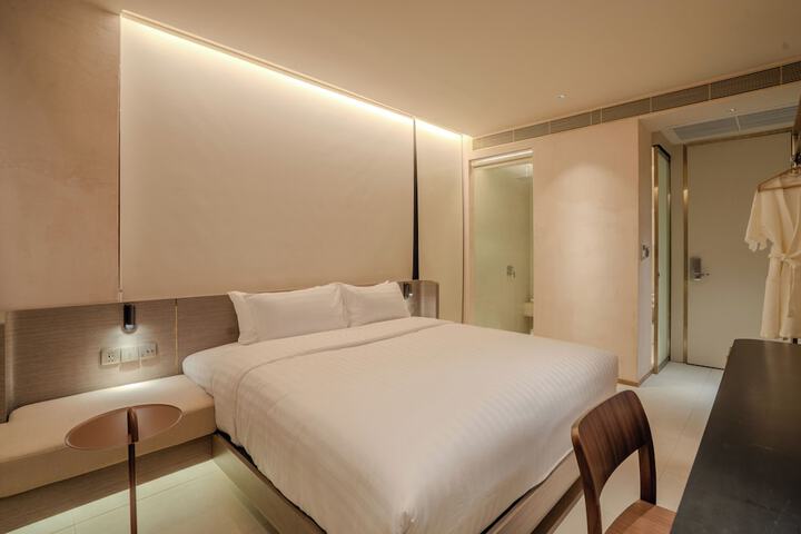 Room 78 of 151