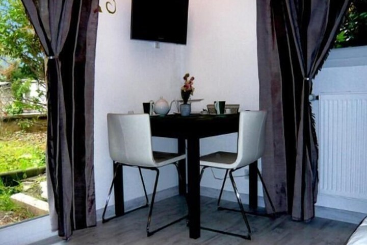 Dining Photos