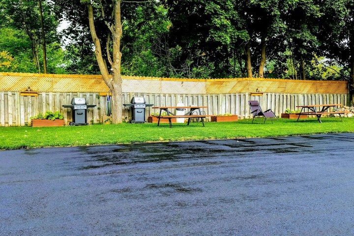 Property Grounds 28 of 41