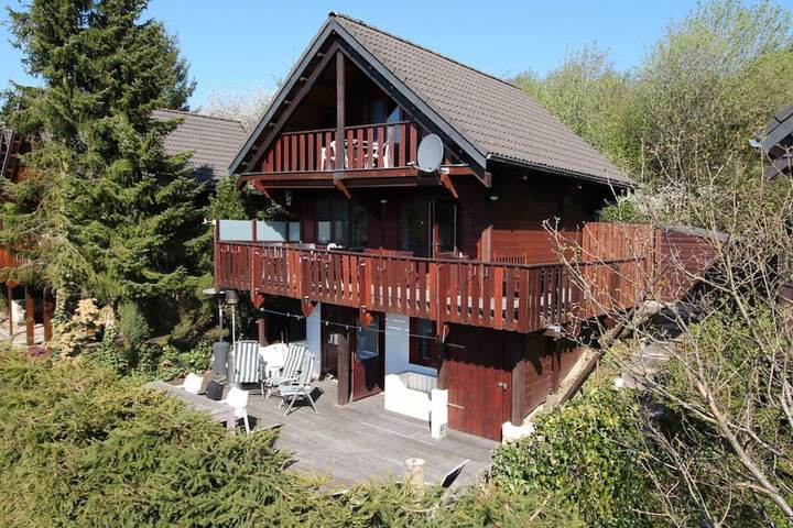 Relaxing Chalet in Dochamps With Swimming Pool and Terrace in Manhay