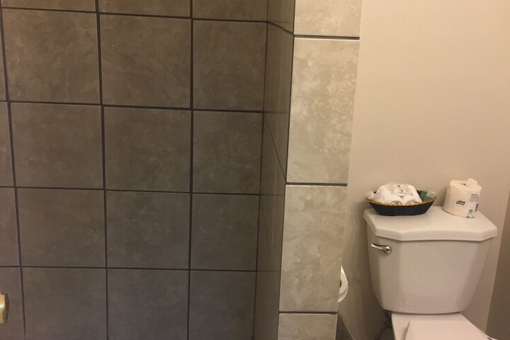 Room 10 of 13