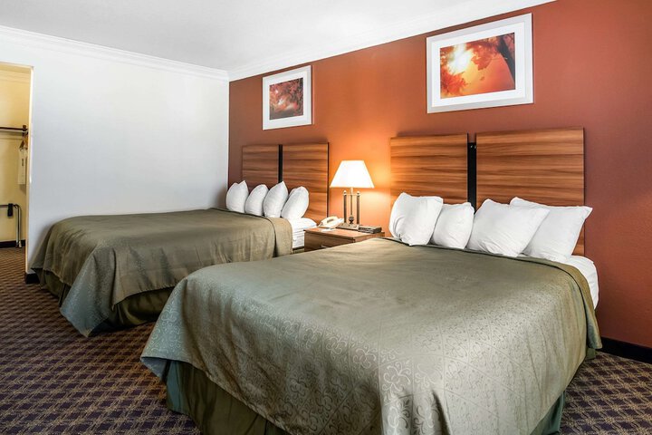 Room 8 of 29