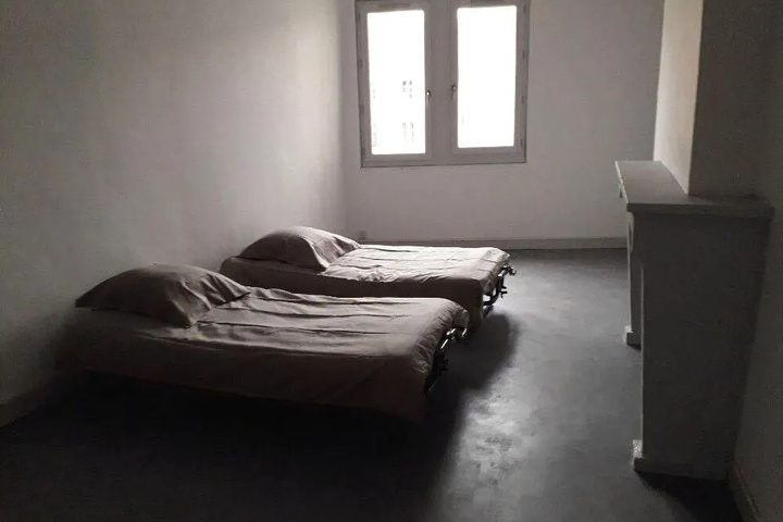 Room 6 of 6