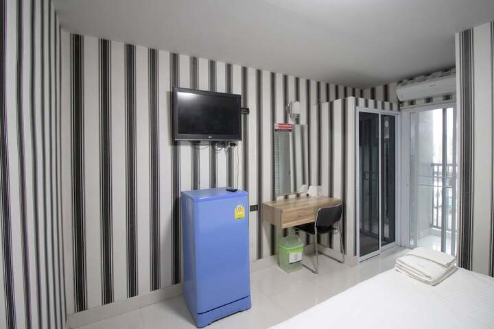 Room 15 of 31