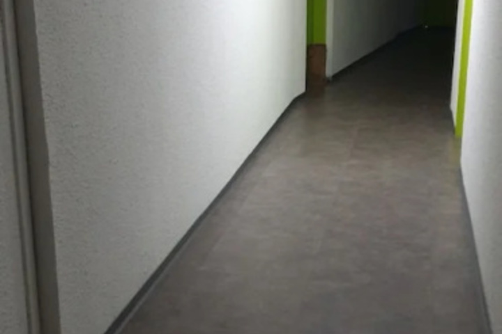 Room 10 of 15
