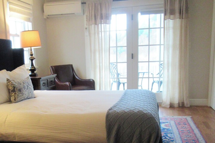 Room 55 of 106