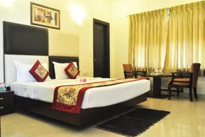 Room 10 of 25