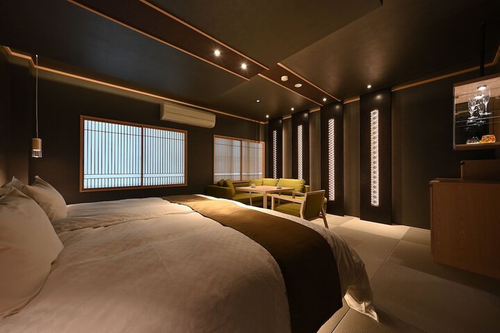 Room 17 of 124