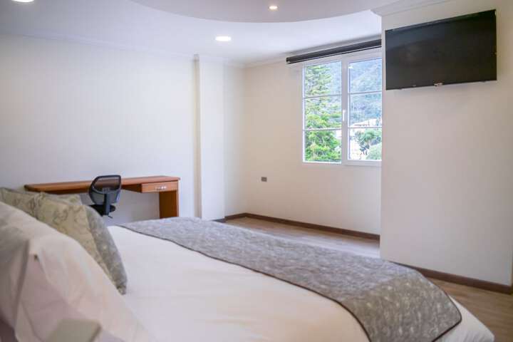 Room 17 of 46