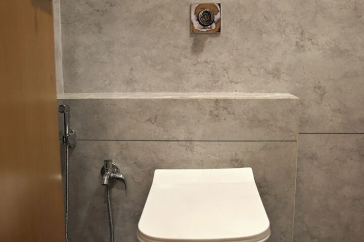 Room 18 of 38