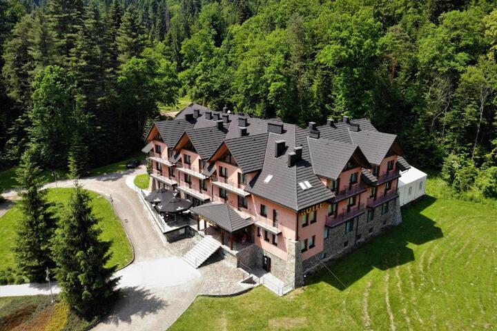 Exterior of Hotel Salamandra