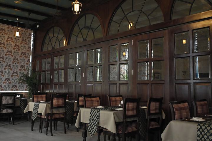 Dining 105 of 161