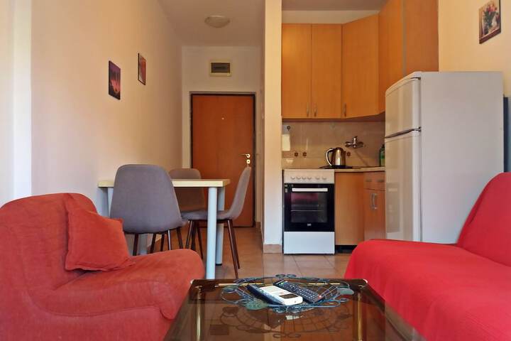 Room 8 of 15