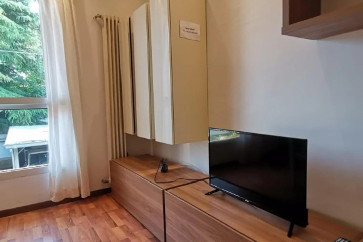 Room 2 of 15