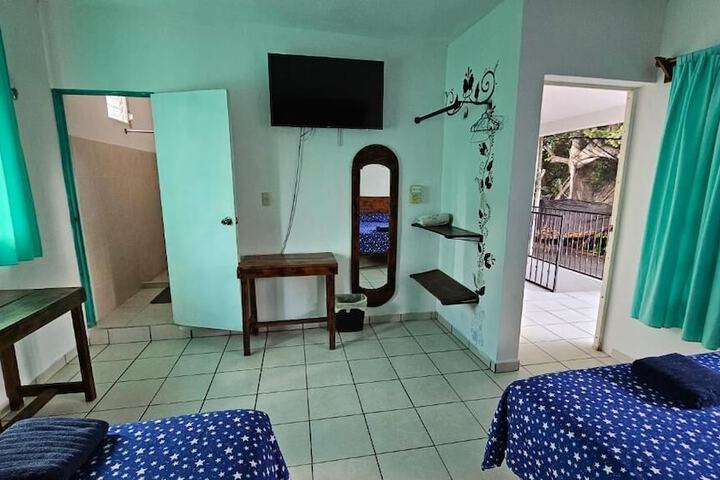 Room 13 of 22