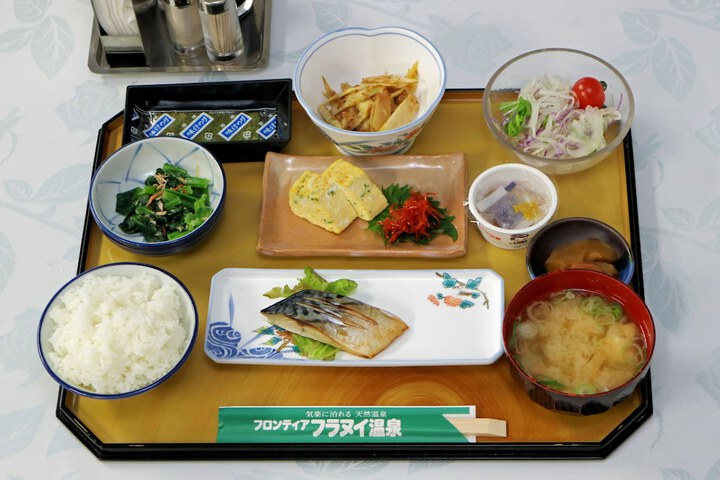 Dining 40 of 56