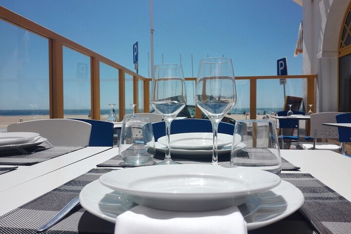 Dining 53 of 83