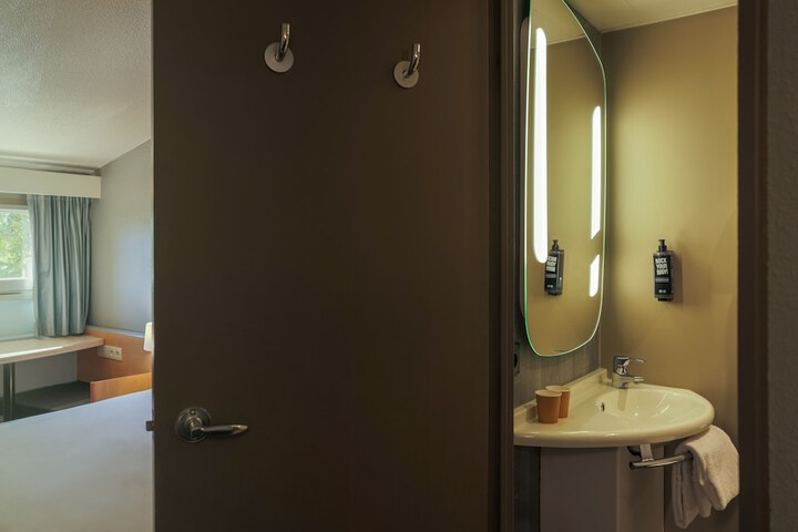 Clean Restrooms