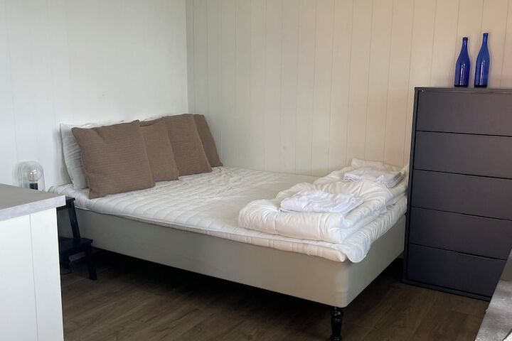 Room 52 of 90