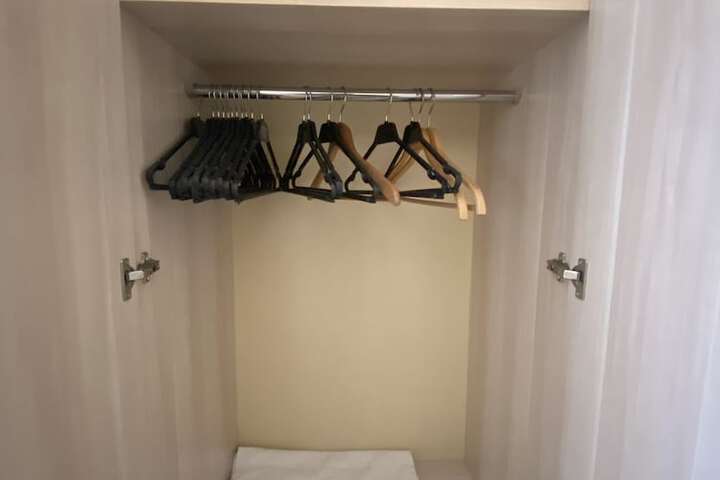 Room 16 of 104
