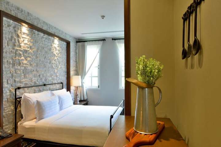 Room 14 of 207