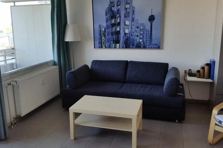Room 4 of 13