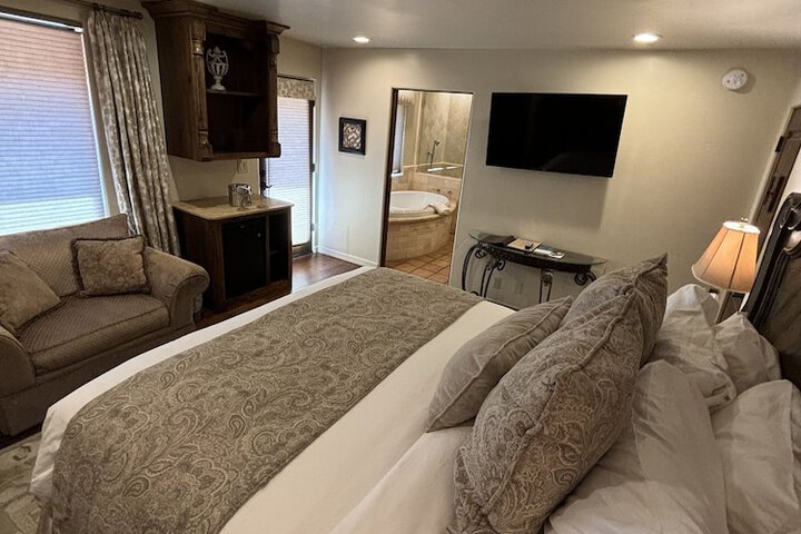 Room 50 of 285