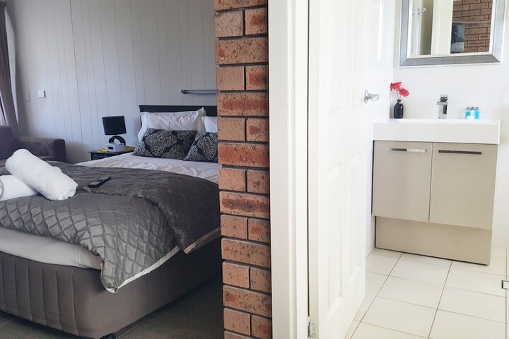 Room 8 of 62