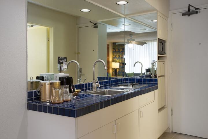 Private kitchenette