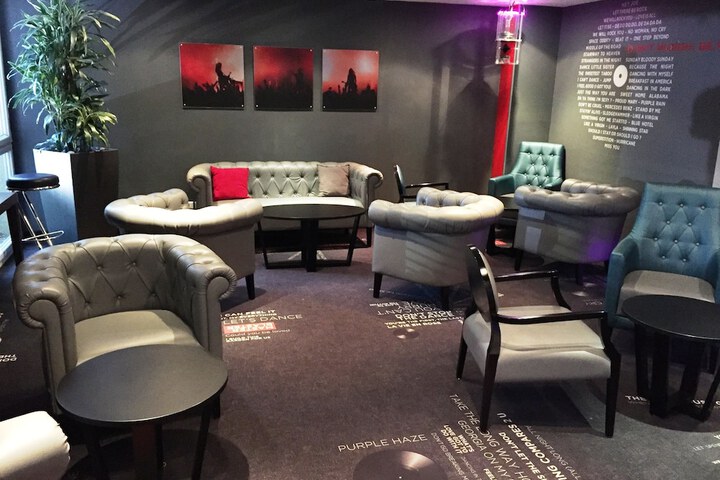 Guest Lobby