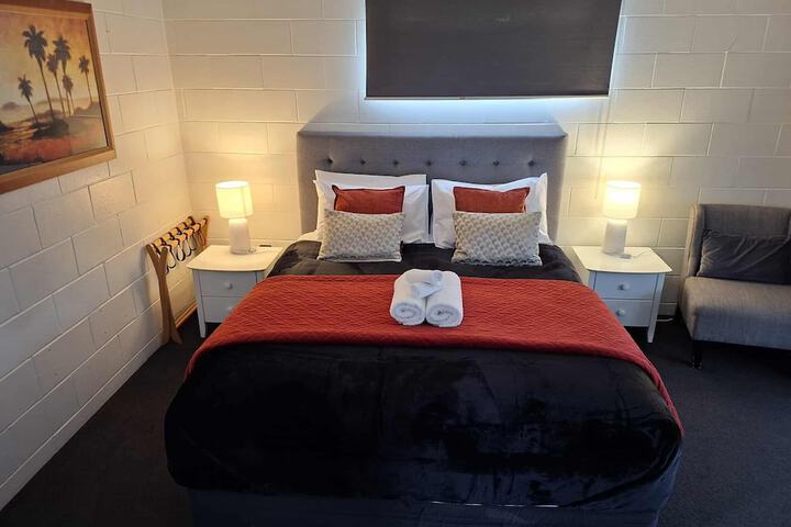 Room 13 of 114